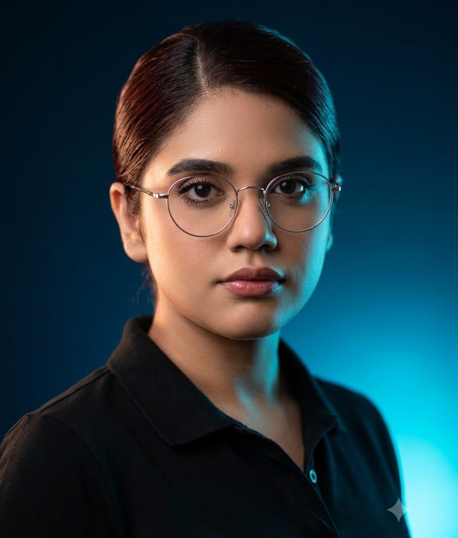 Professional focus with a touch of cinematic style.
**Gemin