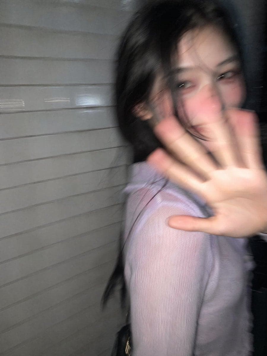 {
  "prompt": "Ultra-realistic candid smartphone snapshot in