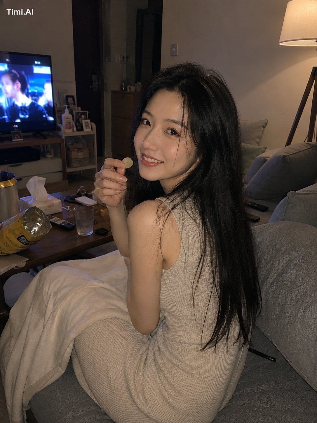 甜品店,冰淇淋,木桌,原图座椅,原图坐姿,拼贴,四宫格,多场景,信息图,文字,标题,海报,豪华公寓,样板房,睡衣广告,影