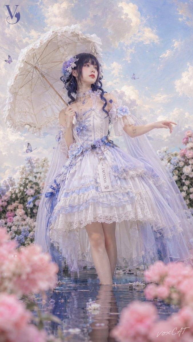 自定义角色,梦幻童话洛丽塔人像,真人写实结合柔和油画插画感,9:16 竖版,花园与浅水倒影场景,前景粉色花朵虚化,中景人
